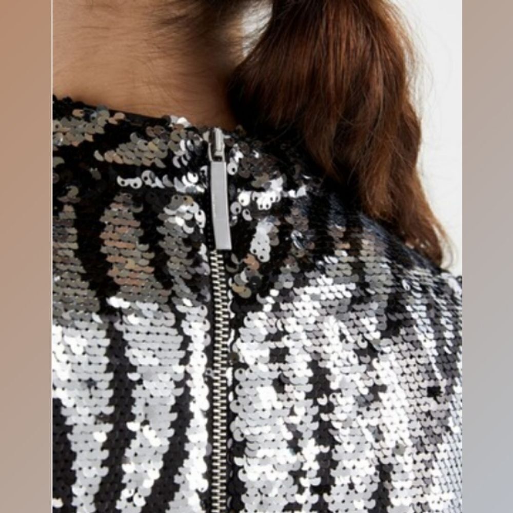 TED BAKER Sequin Mini Dress Animal Striped Print Mock Neck LS Silver Sz 0-2 / XS - Picture 10 of 16